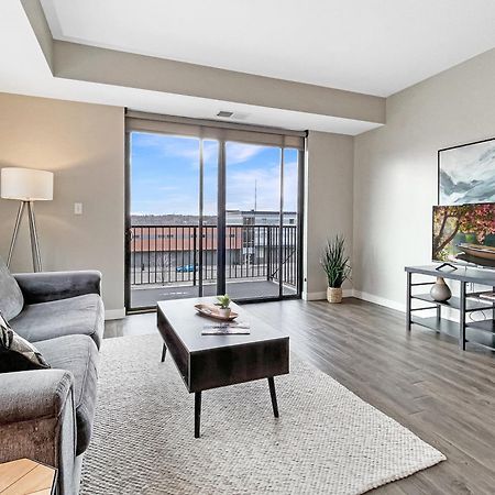 Ferienwohnung Large Downtown 2Br -Hot Tub-Downtown! Des Moines Exterior foto