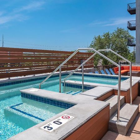 Ferienwohnung Large Downtown 2Br -Hot Tub-Downtown! Des Moines Exterior foto