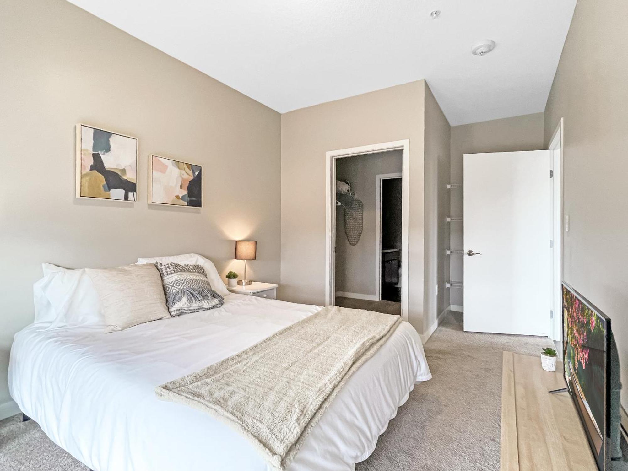 Ferienwohnung Large Downtown 2Br -Hot Tub-Downtown! Des Moines Exterior foto