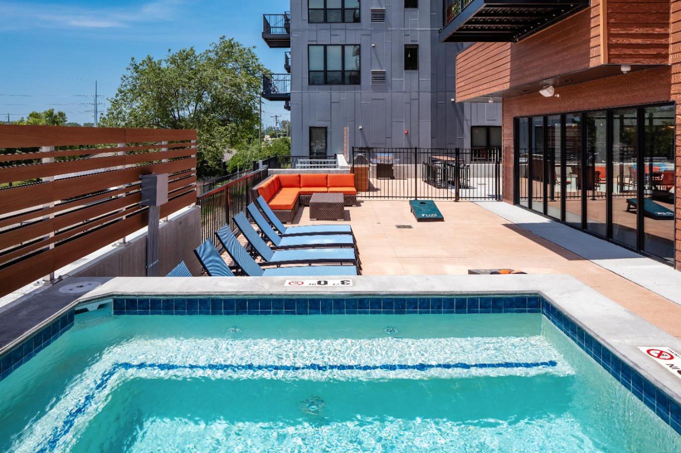 Ferienwohnung Large Downtown 2Br -Hot Tub-Downtown! Des Moines Exterior foto